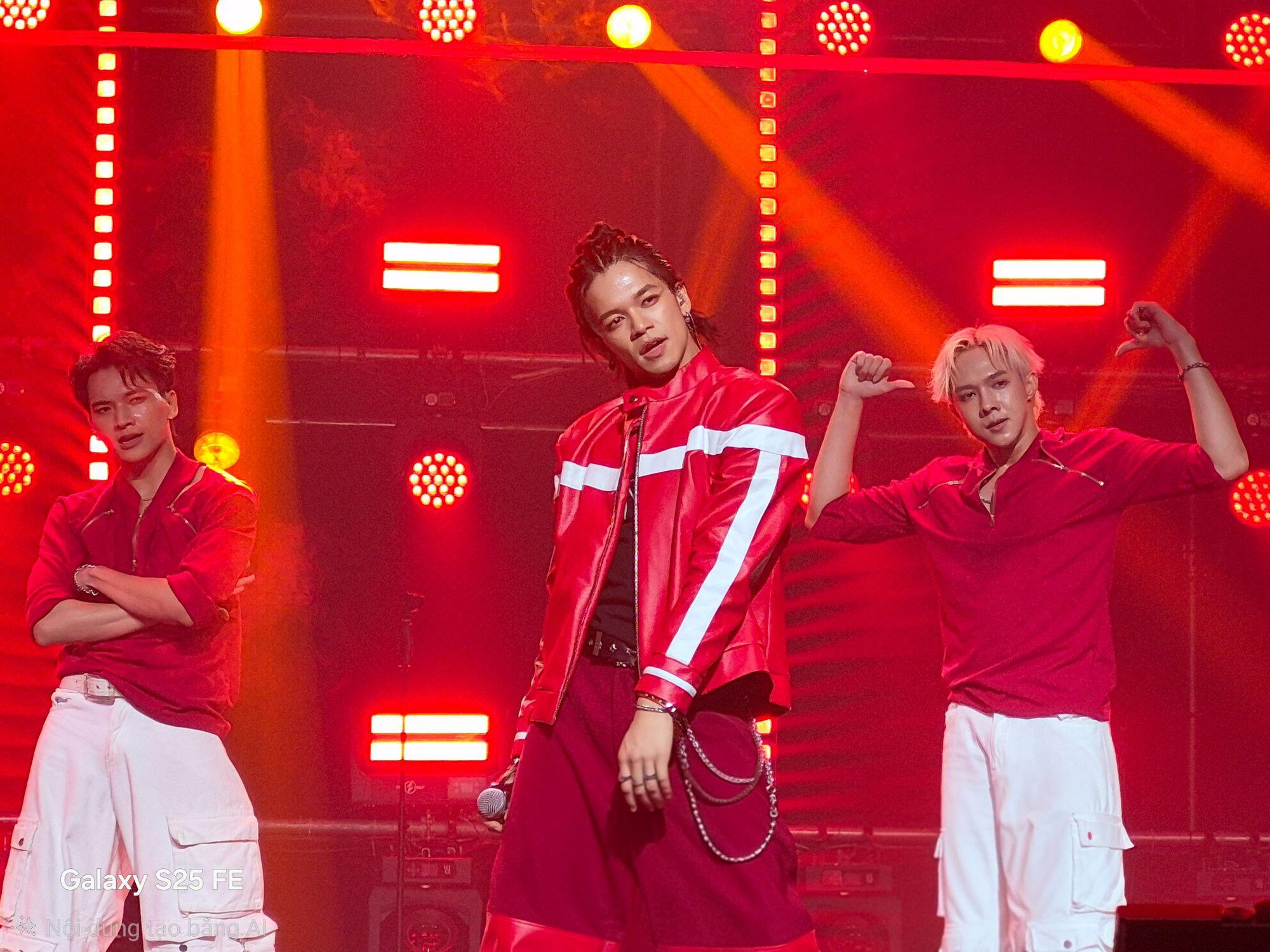 Cực nóng thử thách Duet cùng buitruonglinh, rinh trăm vé Superfan Zone trong một nốt nhạc- Ảnh 4.