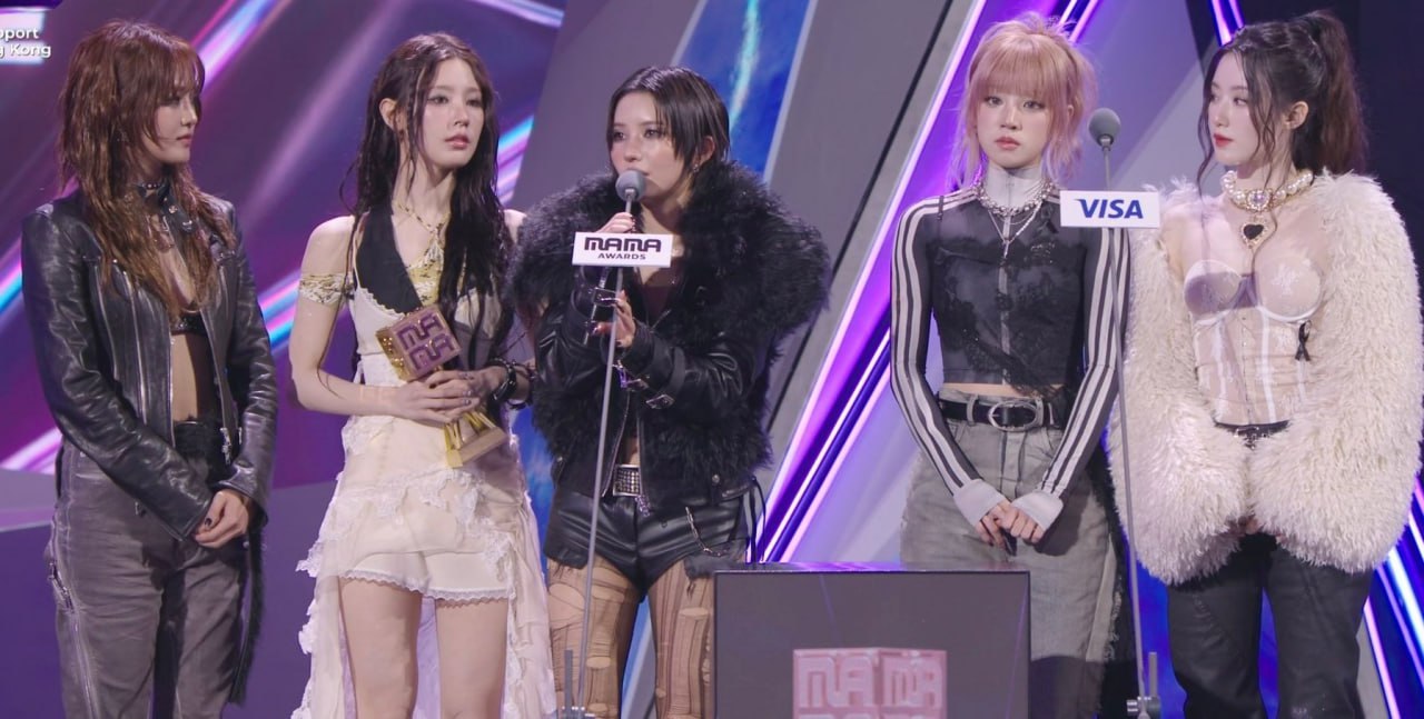 Ca sĩ tầm trung cố tình mặc hở, không thấy quyến rũ chỗ nào chỉ thấy phản cảm- Ảnh 7.