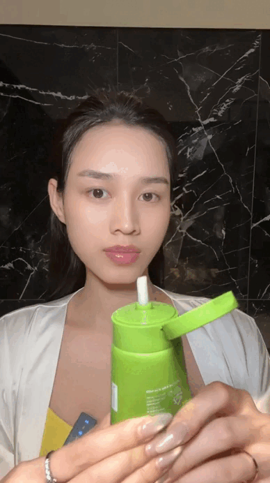 CLIP: Đỗ Hà skincare hút 2 triệu view, cõi mạng chú ý 1 thứ liên quan đến 