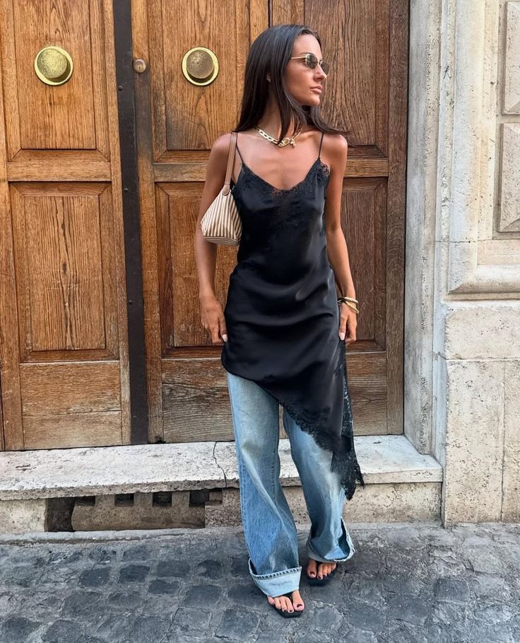 Chiếc áo hở bạo gây lo lắng của Minh Hằng- Ảnh 6.