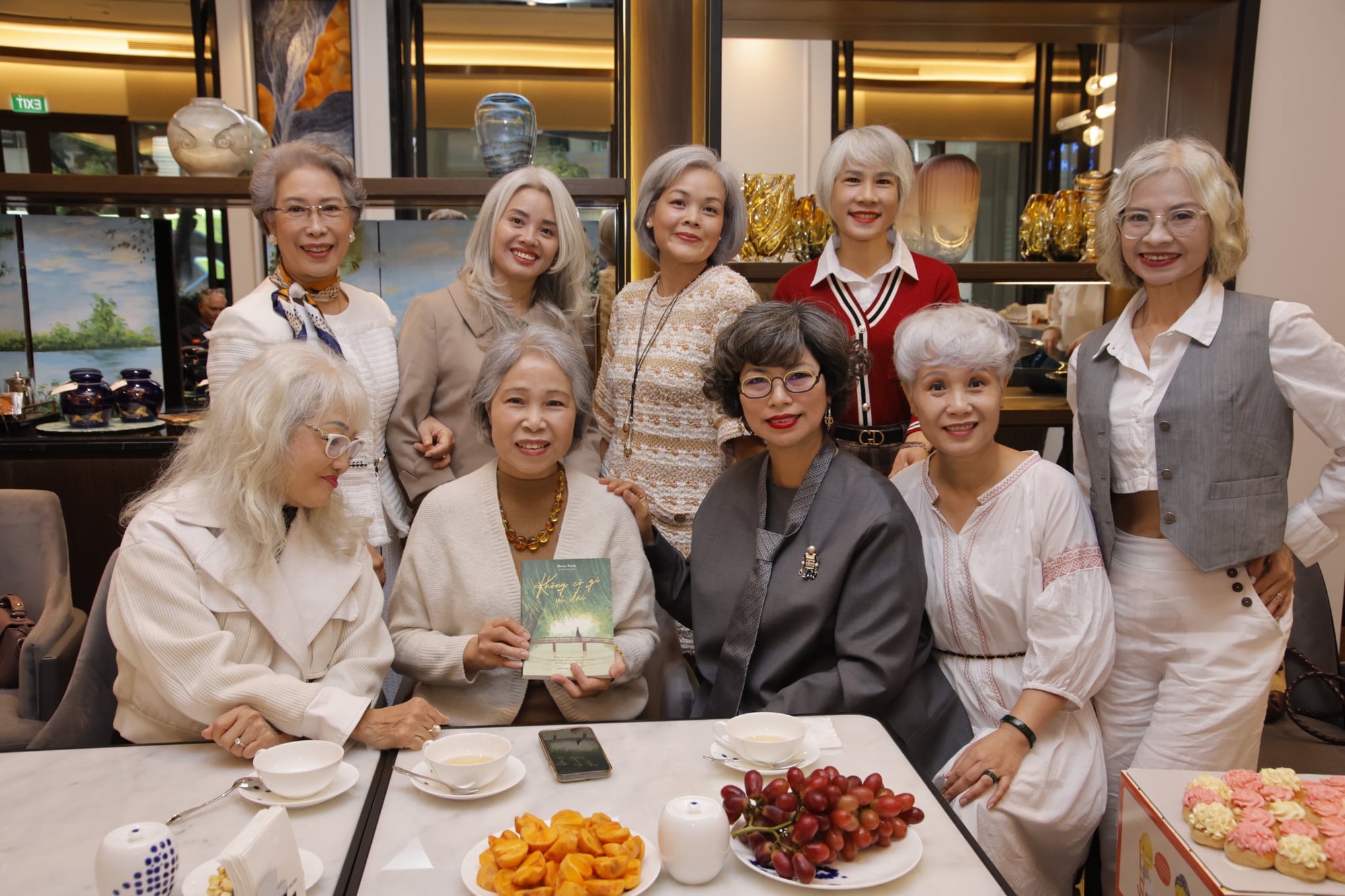 “Hội Tóc Bạc Lấp Lánh” slay nhất Thủ đô: Chúng tôi không phải phú bà- Ảnh 8.