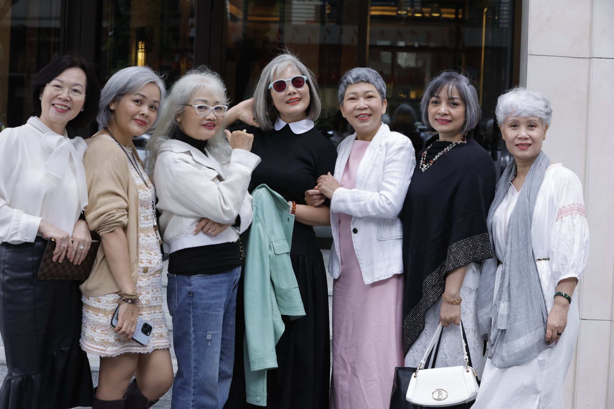 “Hội Tóc Bạc Lấp Lánh” slay nhất Thủ đô: Chúng tôi không phải phú bà- Ảnh 5.