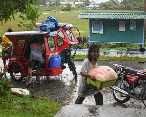 Bão Kalmaegi có thể đạt cấp siêu bão, Philippines ra lệnh sơ tán bắt buộc hơn 70.000 người- Ảnh 1.