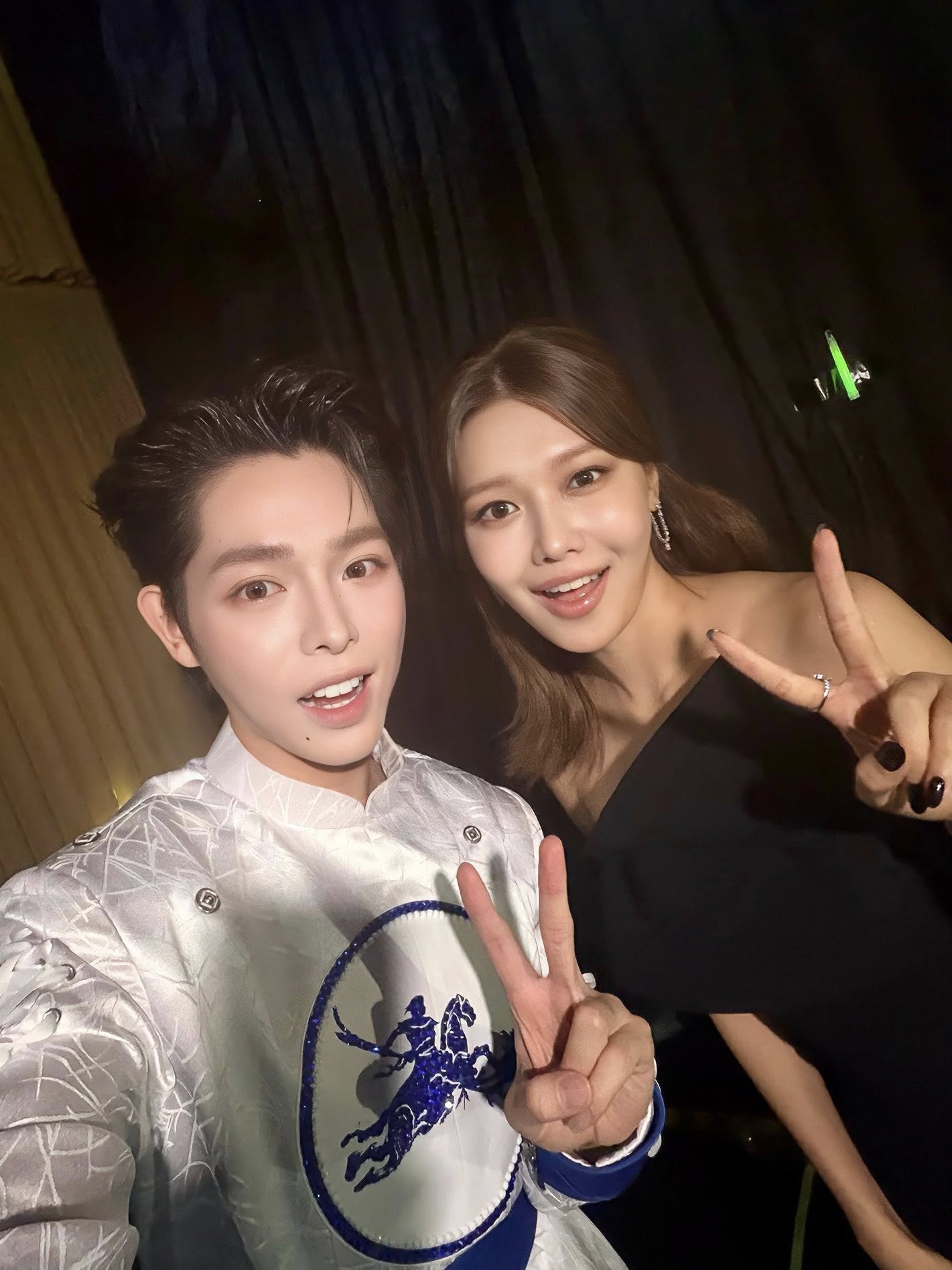 Gặp nữ thần gia thế khủng bậc nhất xứ Hàn, cả dàn sao Việt 