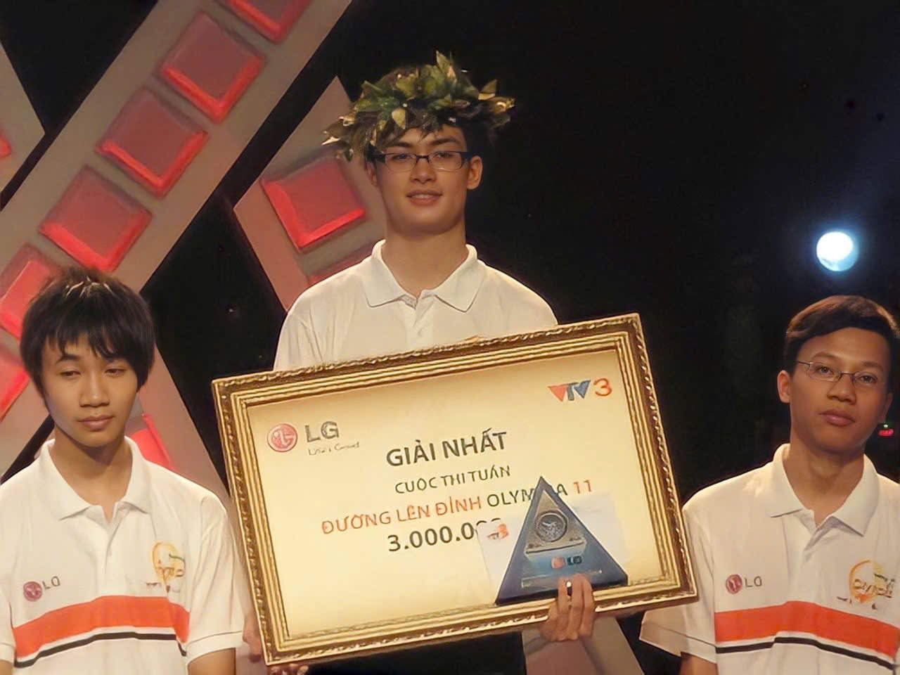 Xuất hiện 1 cựu thí sinh Olympia như nam thần xé sách bước ra: 4 lần lên tivi gây "bão" vì visual quá xịn sò- Ảnh 1.