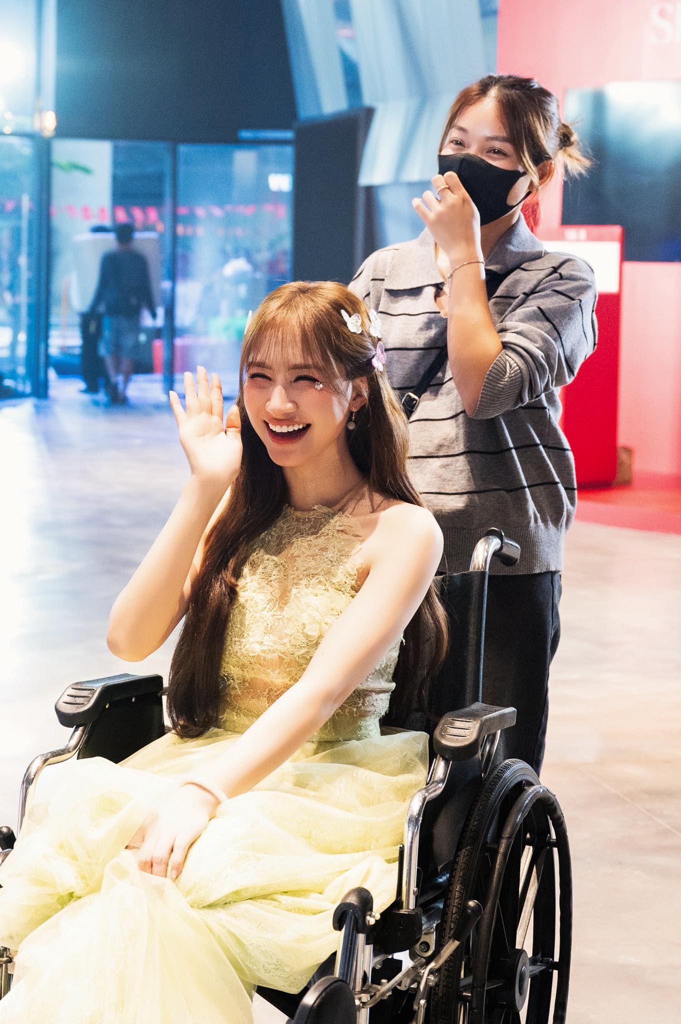 Hoà Minzy bị tai nạn, bé Bo phản ứng gây bất ngờ- Ảnh 6. Hoà Minzy bị tai nạn, bé Bo phản ứng gây bất ngờ- Ảnh 6.