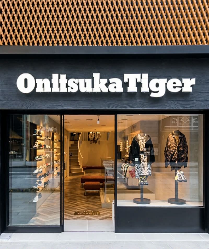 Onitsuka Tiger - cú "plot twist" của ngành giày, tung đòn phản công nhẹ nhưng buộc hai gã khổng lồ Nike và adidas phải dè chừng- Ảnh 4.