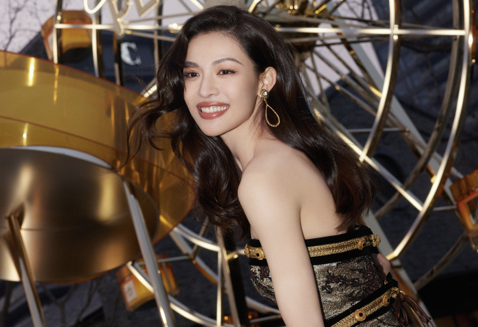 Bản sao của Thư Kỳ vướng drama khát khao center nhưng vẫn khiến dân tình nể một điều- Ảnh 2.