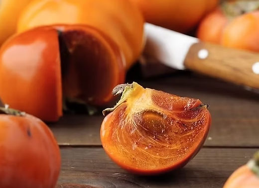Loại hồng lạ, đắt hơn hồng thường, kh&ocirc;ng bị ch&aacute;t: Người Nhật xem l&agrave; 