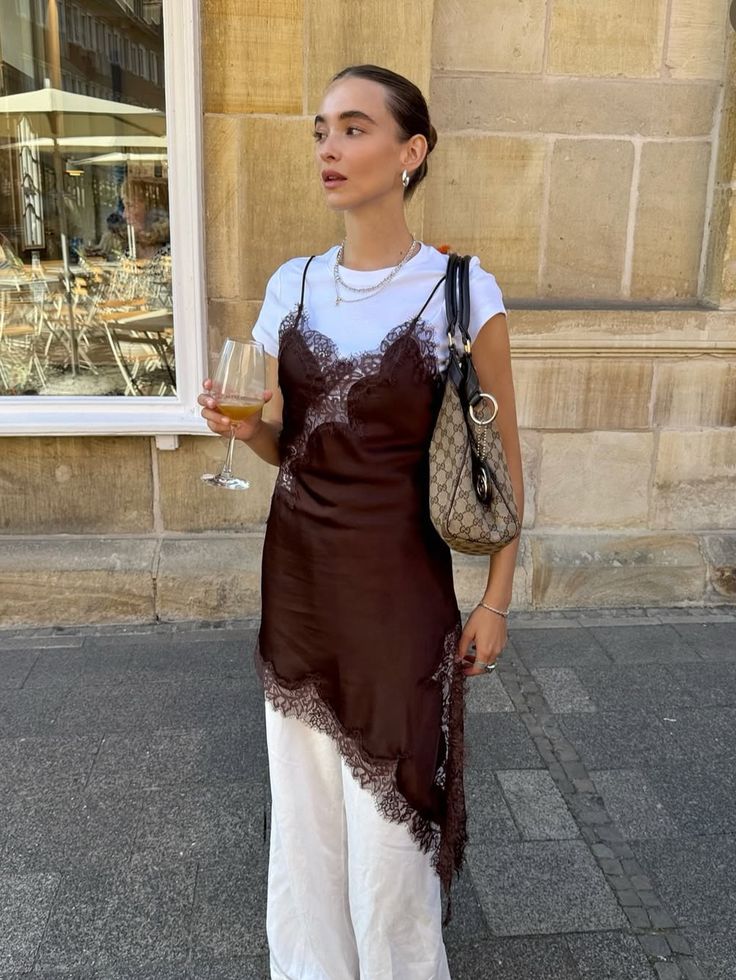 Chiếc áo hở bạo gây lo lắng của Minh Hằng- Ảnh 7.