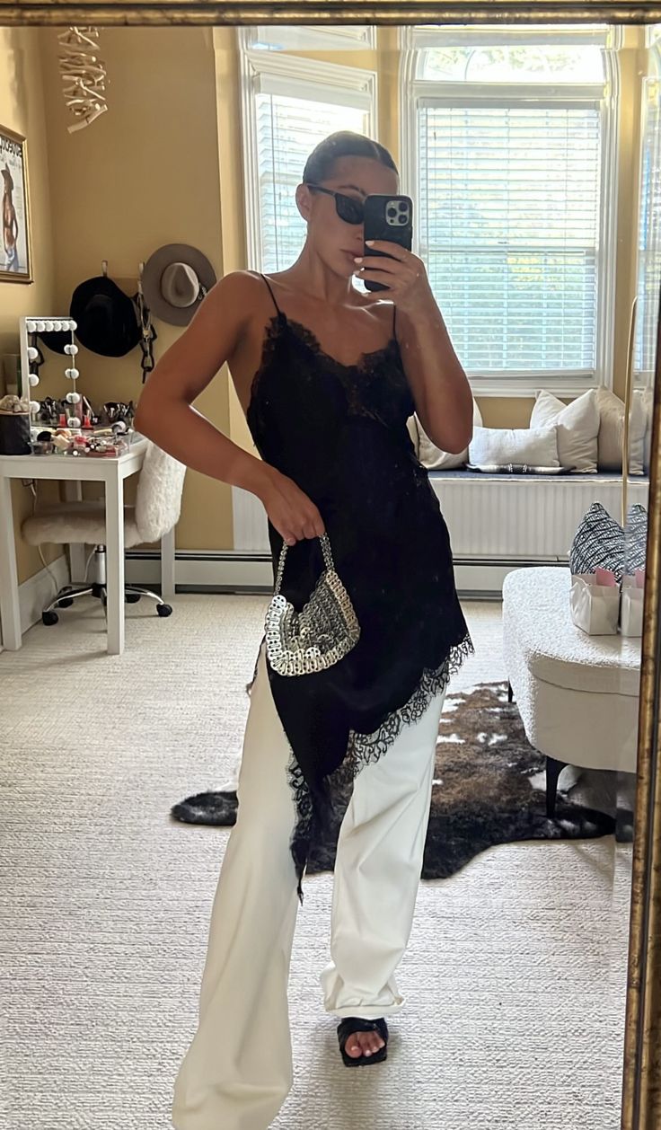 Chiếc áo hở bạo gây lo lắng của Minh Hằng- Ảnh 9.