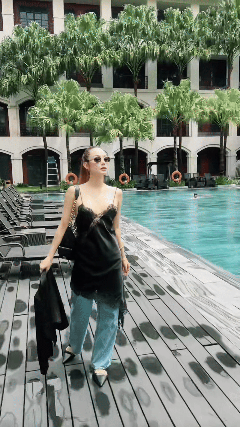 Chiếc áo hở bạo gây lo lắng của Minh Hằng- Ảnh 1.