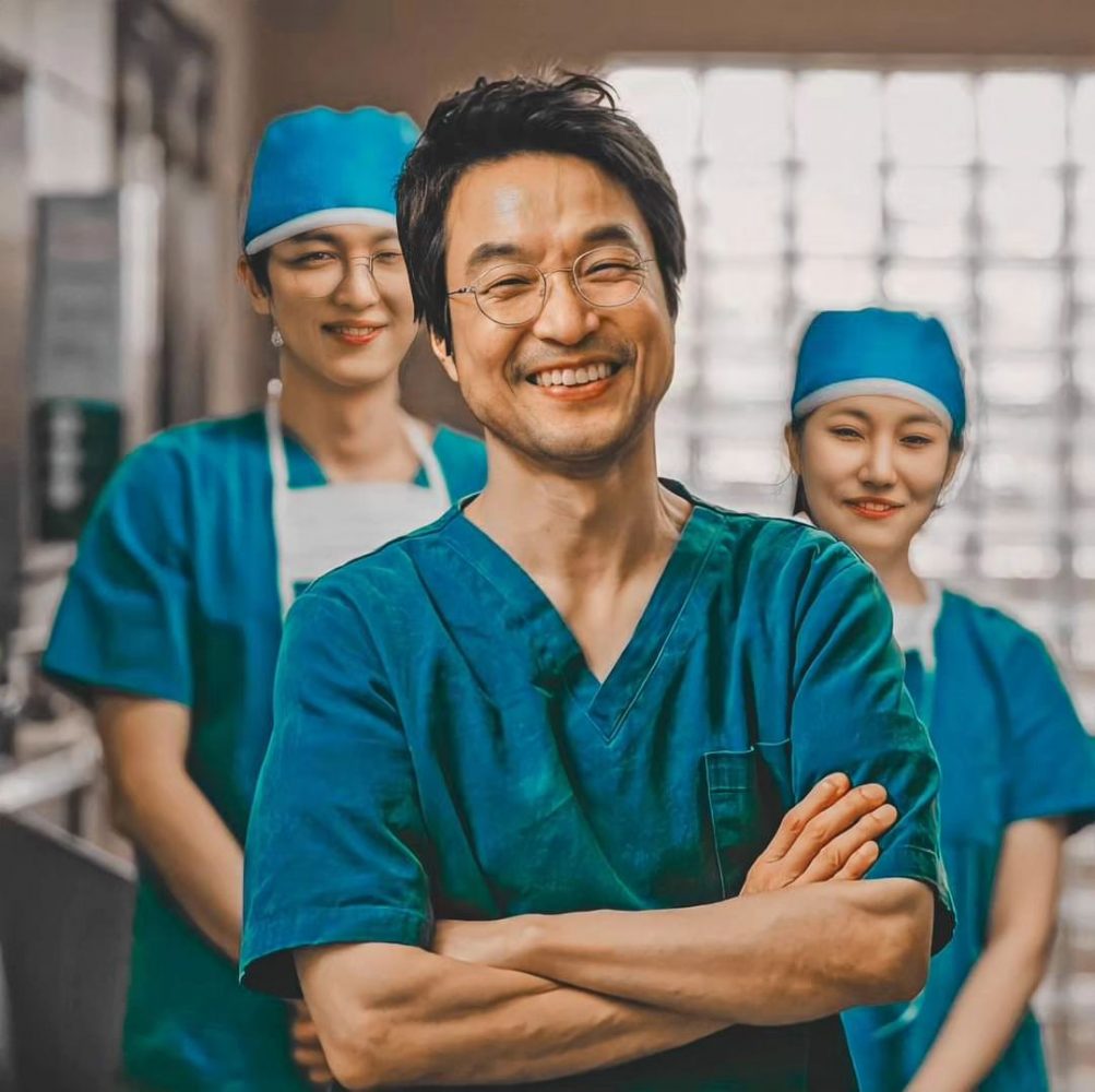 Quái vật diễn xuất 30 năm chưa từng thất bại, cứ đóng phim là netizen đòi trao ngay cúp Daesang- Ảnh 2.