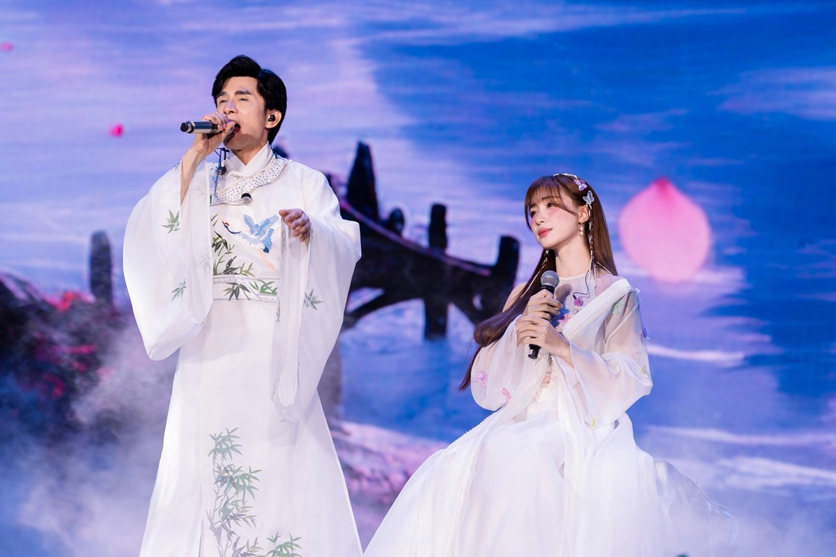 Hòa Minzy: Tôi đang ngủ anh Đan Trường nhắn tin hỏi "Em ơi số tài khoản bao nhiêu? Bao nhiêu tiền?"- Ảnh 1.