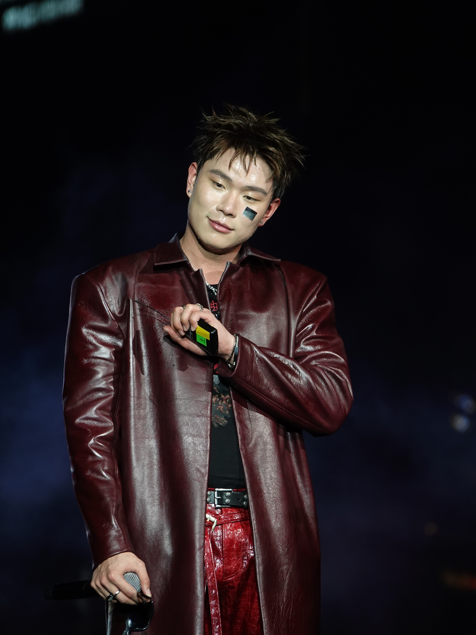 Lâu rồi mới thấy Dương Domic như thế này!- Ảnh 6. Lâu rồi mới thấy Dương Domic như thế này!- Ảnh 6.