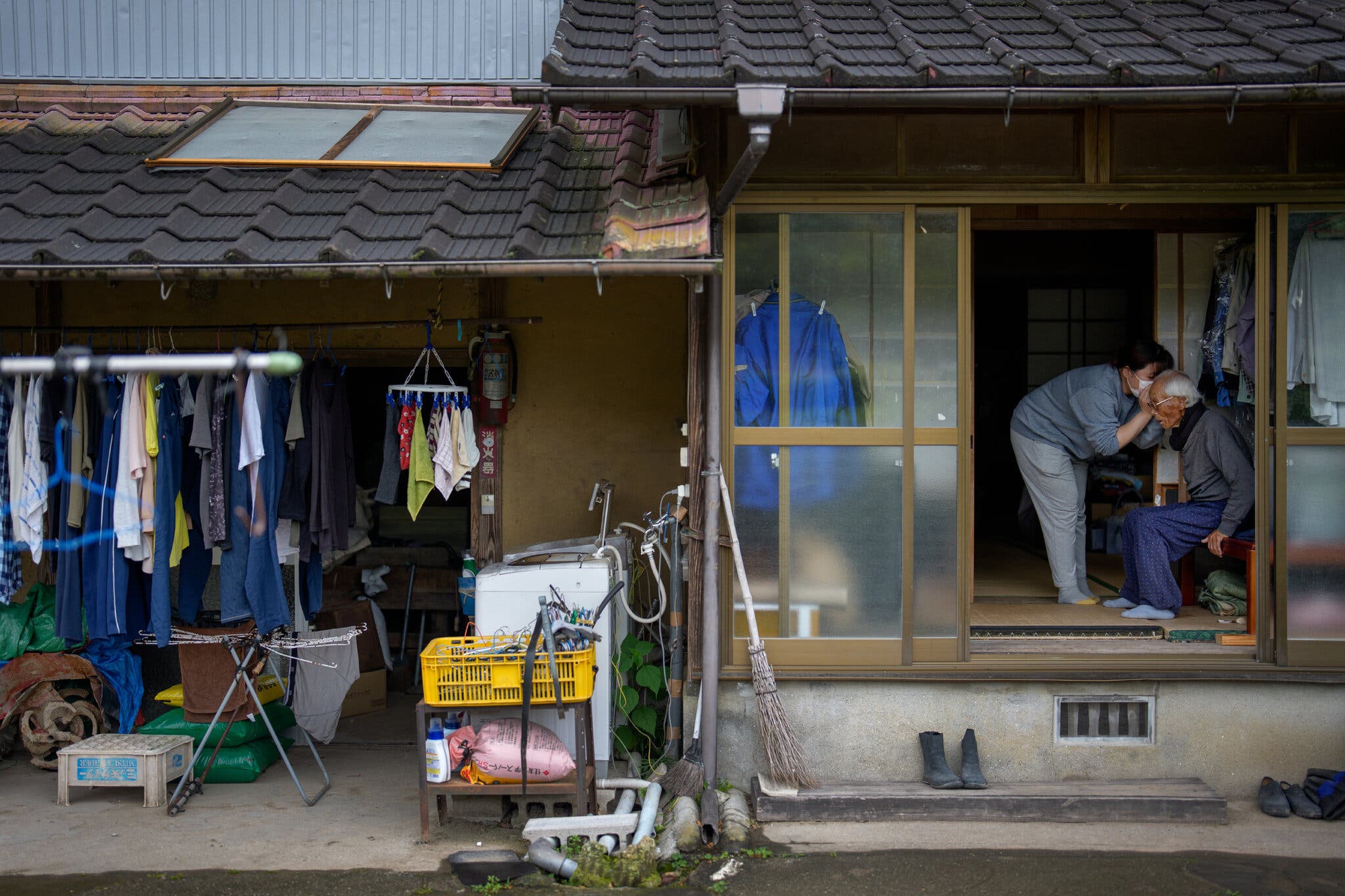 Những cụ già Nhật Bản trăm tuổi vẫn đi làm- Ảnh 6.