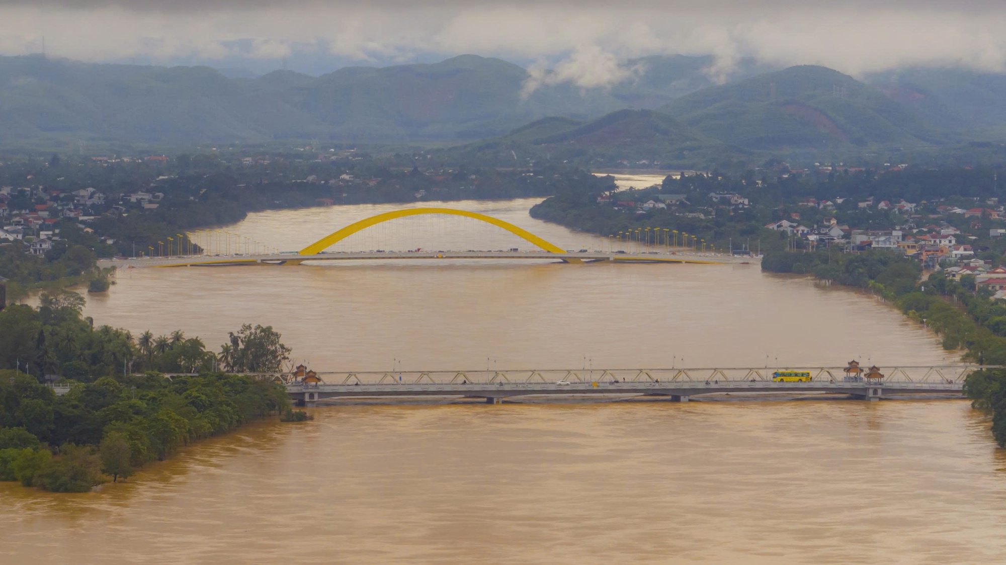 Hình ảnh mới nhất về di tích Đại nội Huế trong ngày lũ "tập 3"- Ảnh 16.