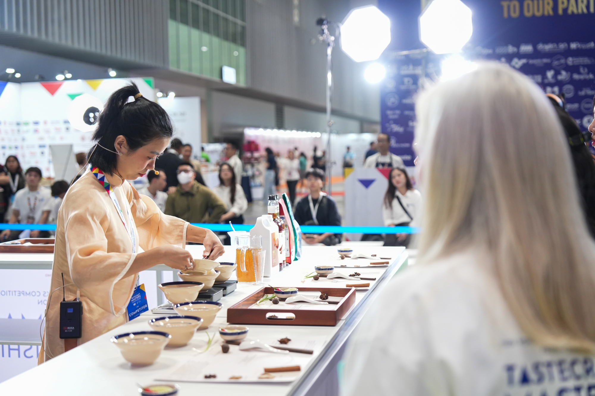 Độc lạ phở, bánh té…