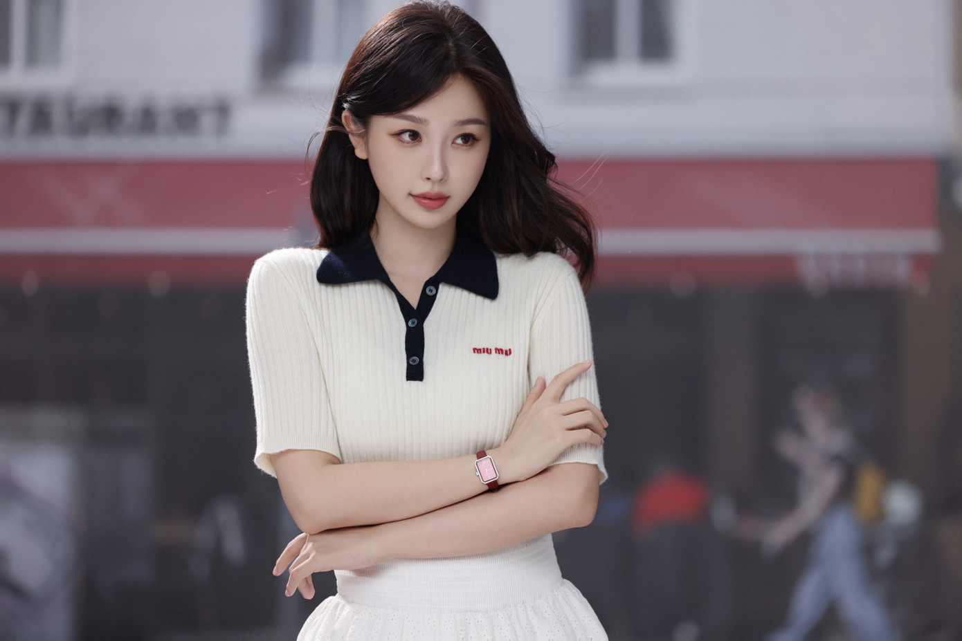 Ngu Thư Hân trả giá- Ảnh 2.