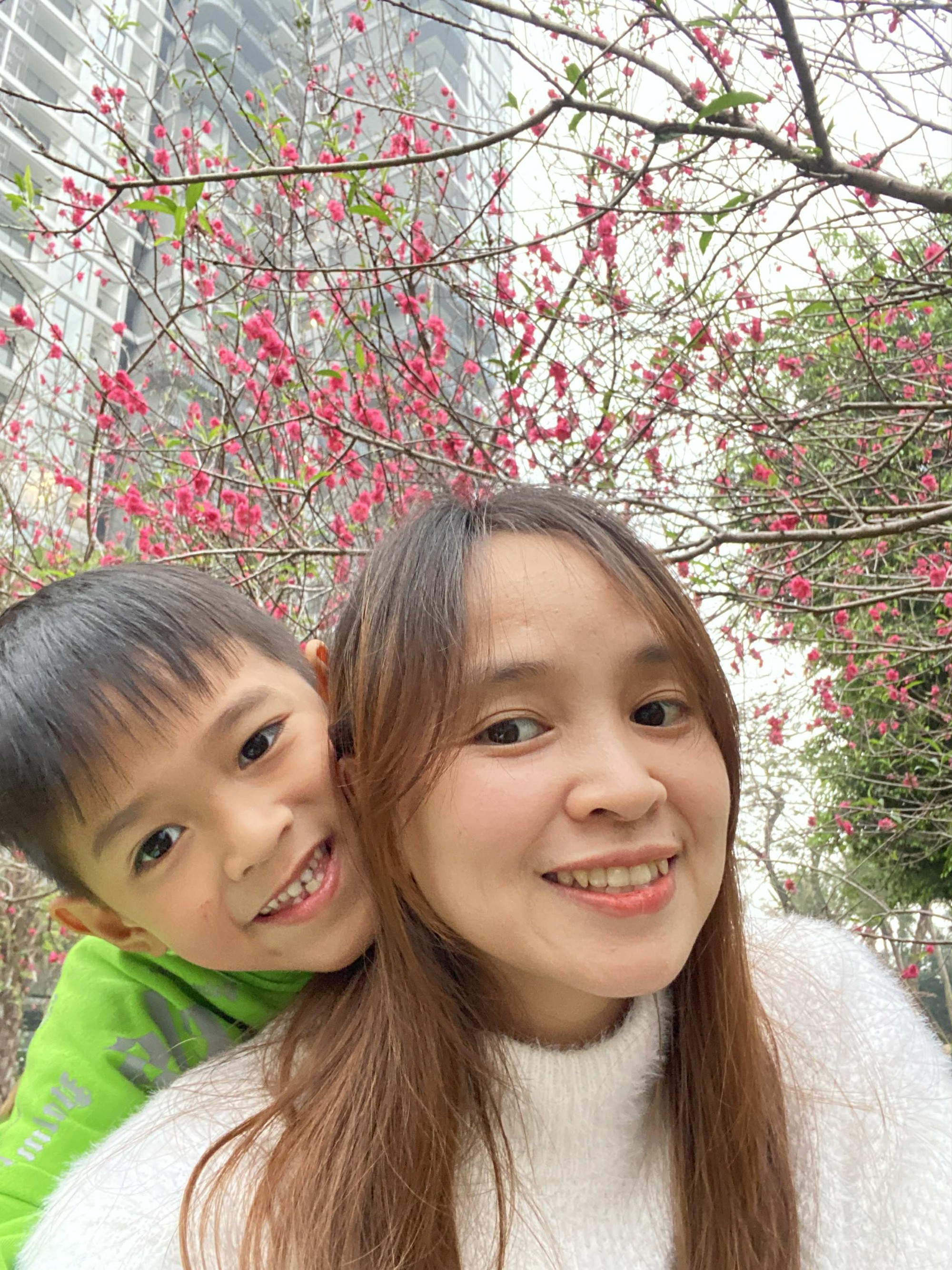 Mẹ Hưng Yên 6h30 sáng dậy làm cơm hộp cho con mang tới trường: Nhìn thôi đã thấy đúng chuẩn "cơm nhà mẹ nấu"- Ảnh 1.