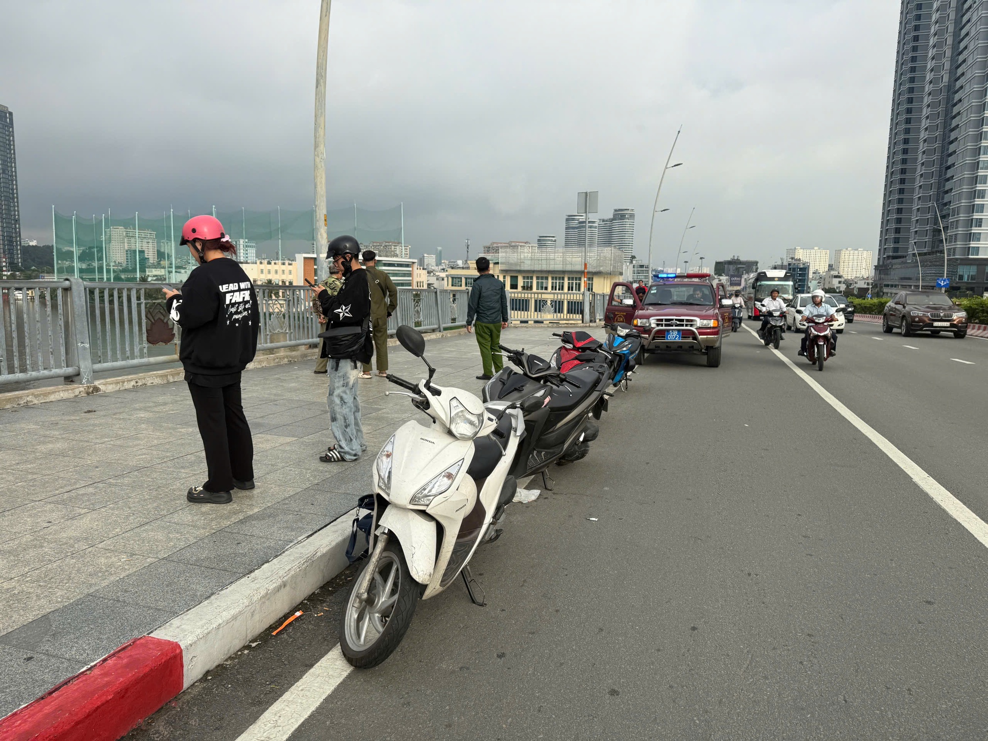 Nam sinh viên nghi …