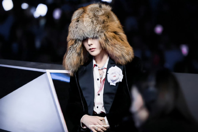 Thời gian không bỏ qua bất cứ ai, trừ G-Dragon!- Ảnh 2.