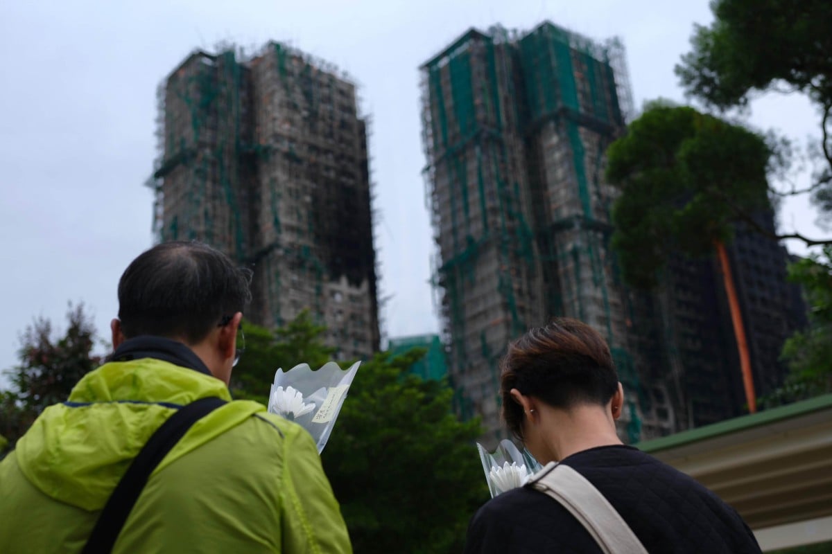 Những hình ảnh không thể nói nên lời 4 ngày sau hoả hoạn lịch sử tại Hong Kong (Trung Quốc)- Ảnh 4. Những hình ảnh không thể nói nên lời 4 ngày sau hoả hoạn lịch sử tại Hong Kong (Trung Quốc)- Ảnh 4.