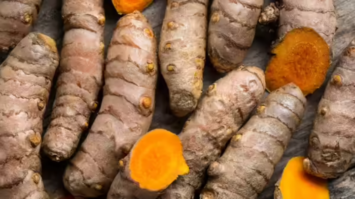 Cách đơn giản giúp tăng khả năng hấp thu Curcumin khi sử dụng nghệ- Ảnh 1.