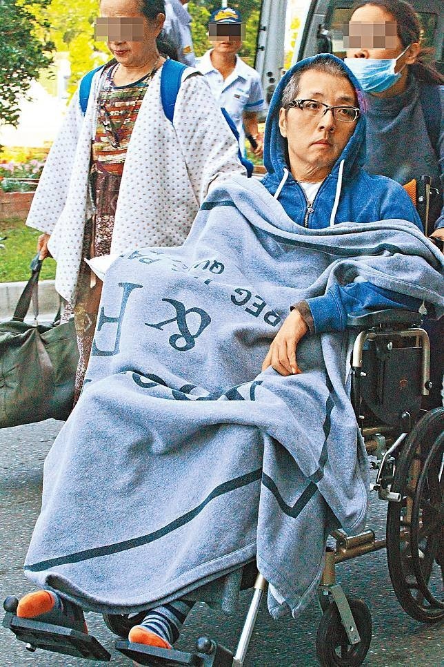 Ca sĩ N. thành người thực vật, tính mạng đang Ca sĩ N. thành người thực vật, tính mạng đang