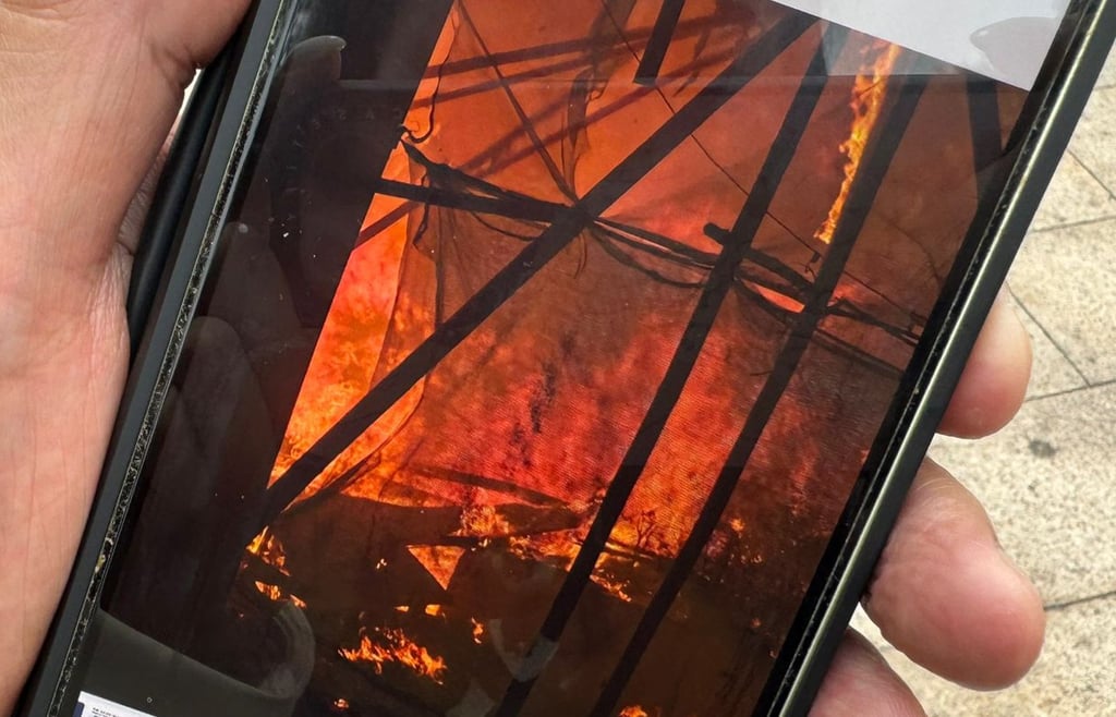 Những hình ảnh không thể nói nên lời 4 ngày sau hoả hoạn lịch sử tại Hong Kong (Trung Quốc)- Ảnh 11. Những hình ảnh không thể nói nên lời 4 ngày sau hoả hoạn lịch sử tại Hong Kong (Trung Quốc)- Ảnh 11.