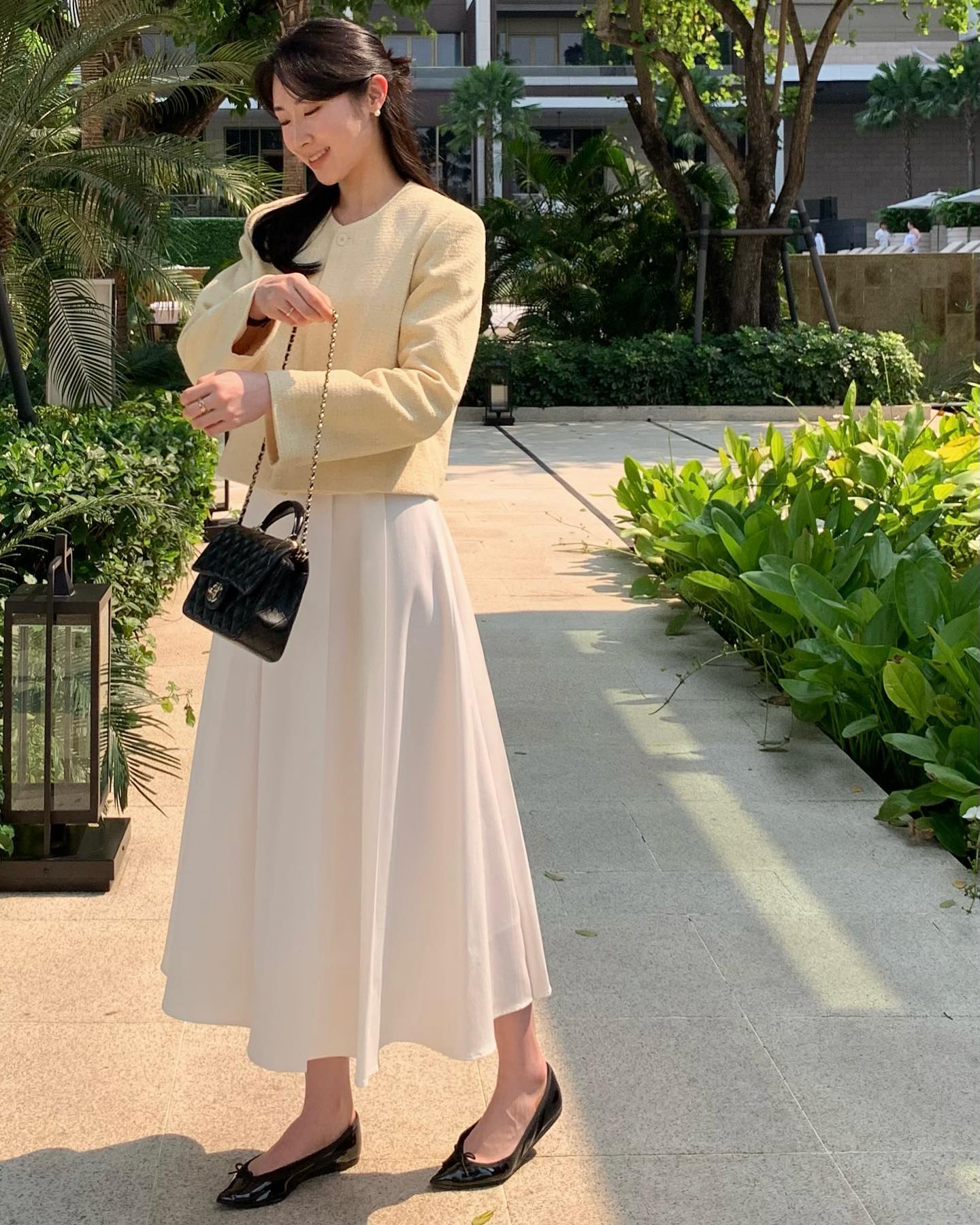 Có ít nhất 10 cách mặc áo khoác + váy đậm chất nữ tính, sang chảnh đẹp mê- Ảnh 9.