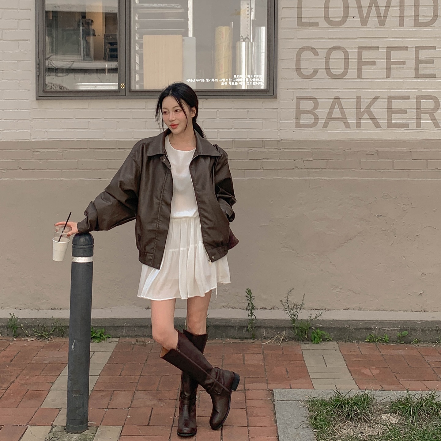 Có ít nhất 10 cách mặc áo khoác + váy đậm chất nữ tính, sang chảnh đẹp mê- Ảnh 4.