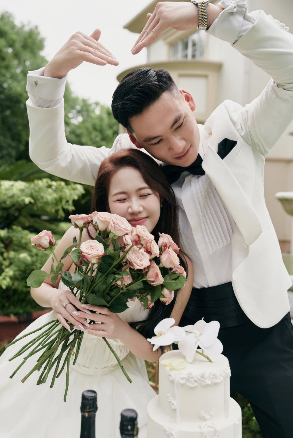 Thủ môn U23 Việt Nam cưới nữ tiếp viên hàng không- Ảnh 6.