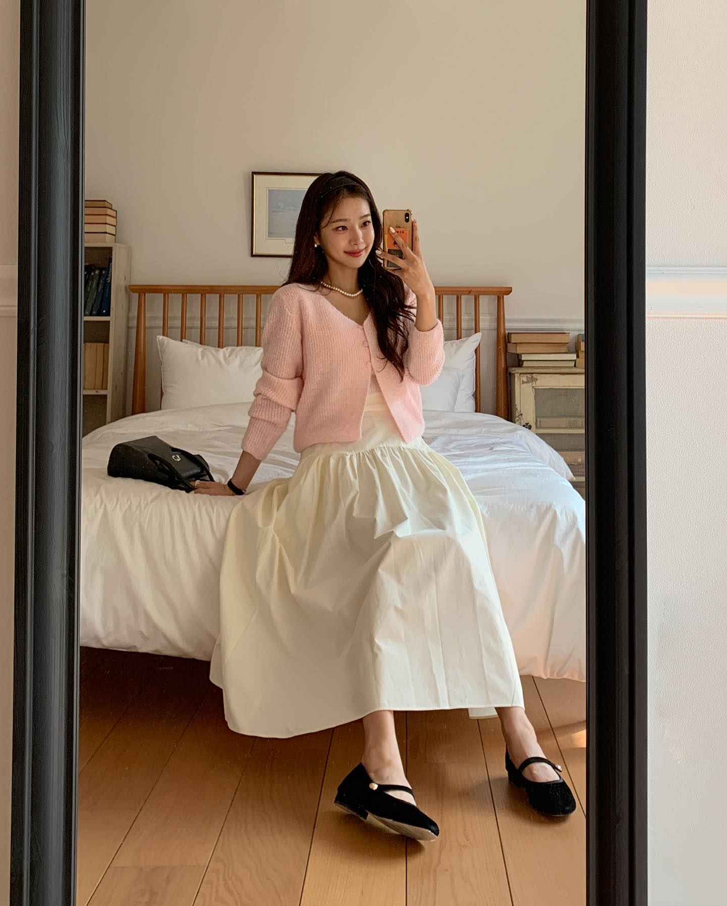 Có ít nhất 10 cách mặc áo khoác + váy đậm chất nữ tính, sang chảnh đẹp mê- Ảnh 2.