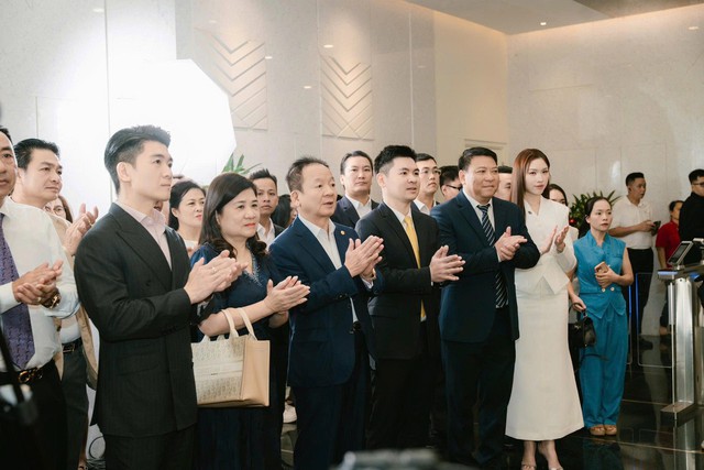 Hoa hậu Đỗ Mỹ Linh vắng mặt gây chú ý tại sự kiện cực quan trọng của gia đình bầu Hiển- Ảnh 1.