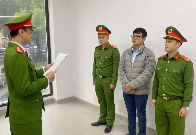 Khởi tố Trưởng Ban quản trị chung cư Lương Hồng Huyên và 13 người khác- Ảnh 1.