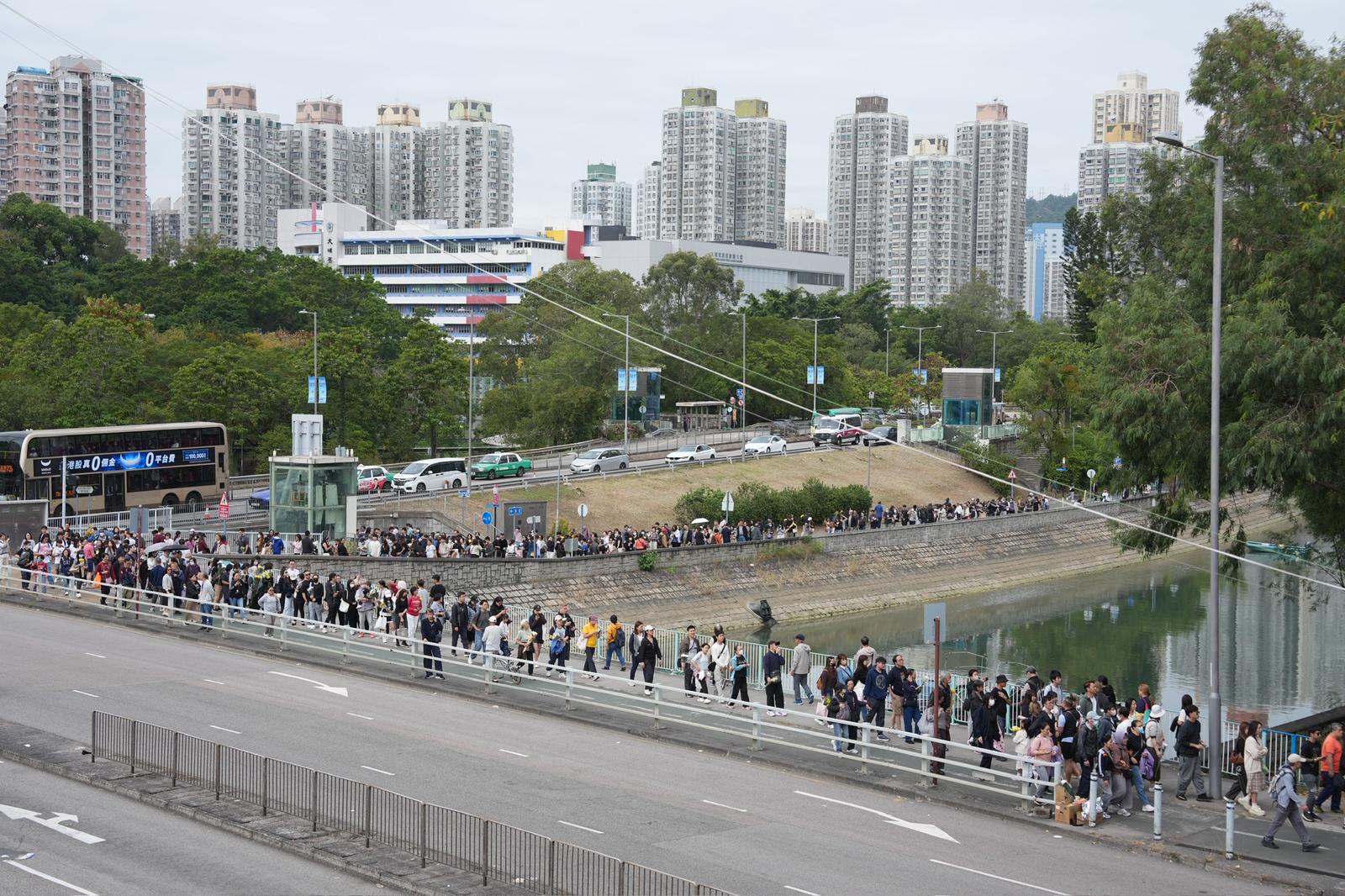 Những hình ảnh không thể nói nên lời 4 ngày sau hoả hoạn lịch sử tại Hong Kong (Trung Quốc)- Ảnh 6. Những hình ảnh không thể nói nên lời 4 ngày sau hoả hoạn lịch sử tại Hong Kong (Trung Quốc)- Ảnh 6.