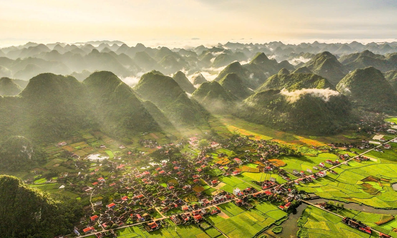 Chuyện ly kỳ ở Lạng Sơn: Hàng trăm ngôi nhà cùng quay về một hướng, cảnh tượng hiếm có!- Ảnh 3.