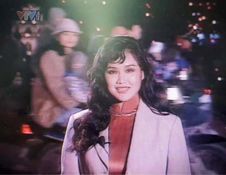 BTV từng dẫn Thời sự: Tốt nghiệp ngành ngoại giao ở Nga, 'mỹ nhân đời đầu' VTV- Ảnh 1.