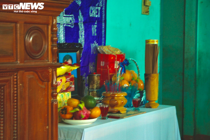 Chỉ kịp cứu chính mình, người đàn ông day dứt khi mất 3 người thân trong lũ- Ảnh 5.