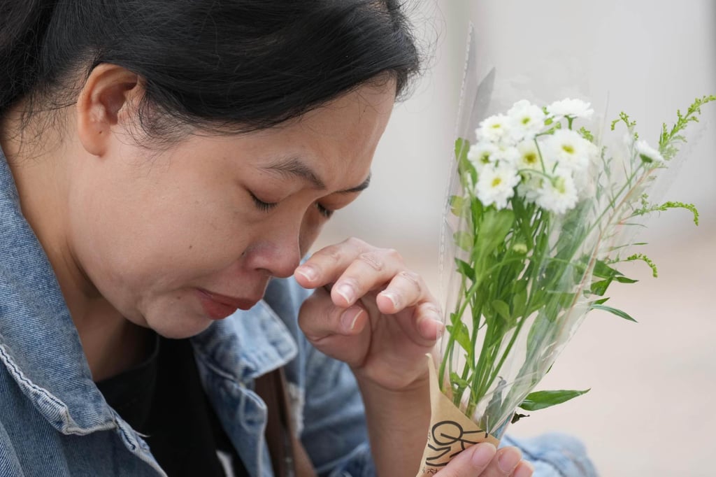 Những hình ảnh không thể nói nên lời 4 ngày sau hoả hoạn lịch sử tại Hong Kong (Trung Quốc)- Ảnh 2. Những hình ảnh không thể nói nên lời 4 ngày sau hoả hoạn lịch sử tại Hong Kong (Trung Quốc)- Ảnh 2.