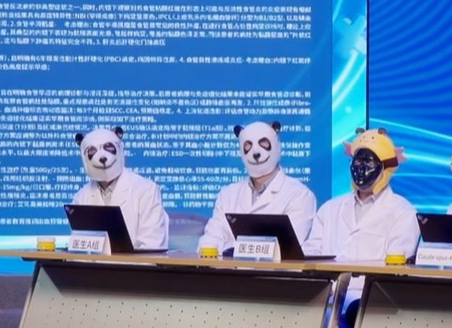 Cuộc chiến AI vs. bác sĩ ở Trung Quốc: Tại sao AI Trung Quốc có thể chẩn đoán bệnh trong 2 giây còn AI quốc tế lại thua thảm hại?- Ảnh 1.