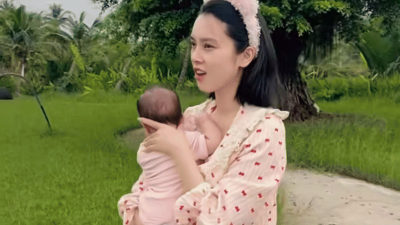 Con sao Vbiz mới 3 tháng tuổi đã bị viêm ruột, lý do khiến ai cũng ngỡ ngàng- Ảnh 2. Con sao Vbiz mới 3 tháng tuổi đã bị viêm ruột, lý do khiến ai cũng ngỡ ngàng- Ảnh 2.