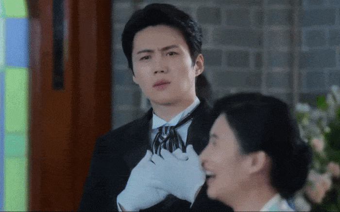 Mỹ nam đình đám cùng chạy bộ với Suzy ở Hồ Tây là ai?- Ảnh 5. Mỹ nam đình đám cùng chạy bộ với Suzy ở Hồ Tây là ai?- Ảnh 5.