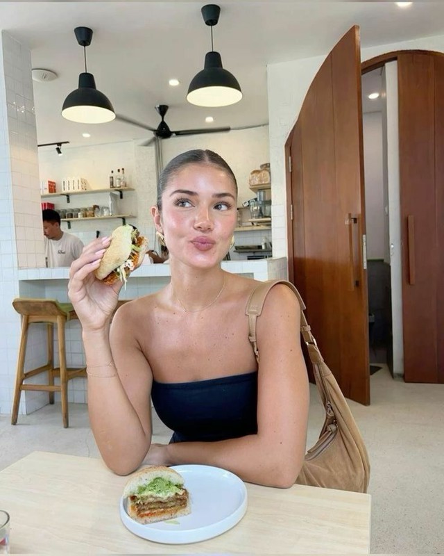 Ăn ít mà da vẫn căng, đây chính là bí quyết của những cô nàng mãi không già- Ảnh 1.