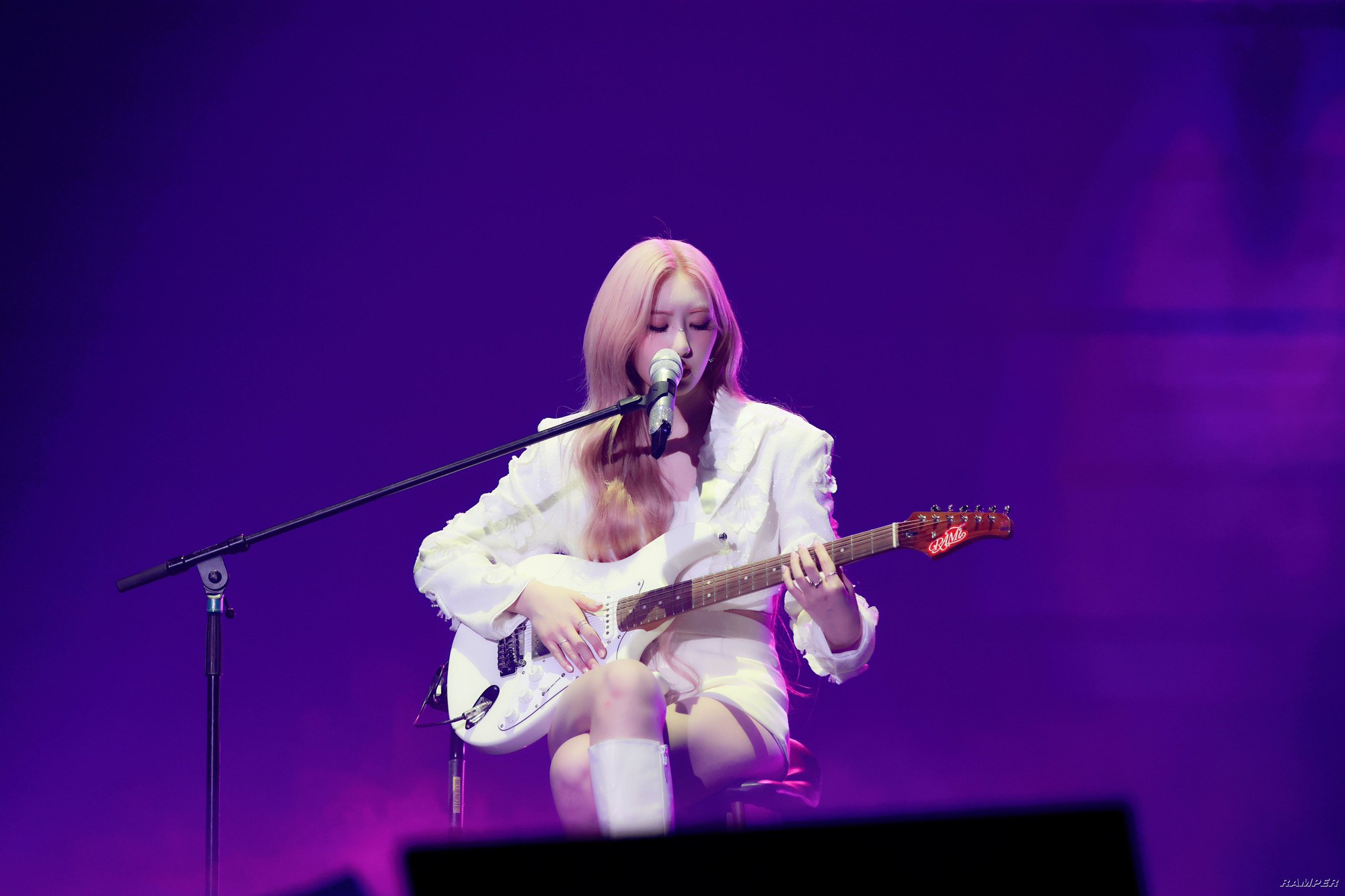 Bí ẩn lớn nhất MAMA: Thành viên hát hay nhất bị “xóa sổ” khỏi nhóm “em gái” BLACKPINK?- Ảnh 2.