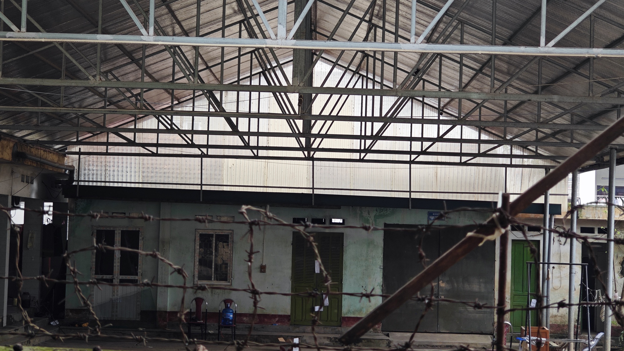 Người dân Lạng Sơn lên tiếng khi nhiều thanh niên tò mò, quay phim tại Trạm Quản lý thị trường số 4- Ảnh 6. Người dân Lạng Sơn lên tiếng khi nhiều thanh niên tò mò, quay phim tại Trạm Quản lý thị trường số 4- Ảnh 6.