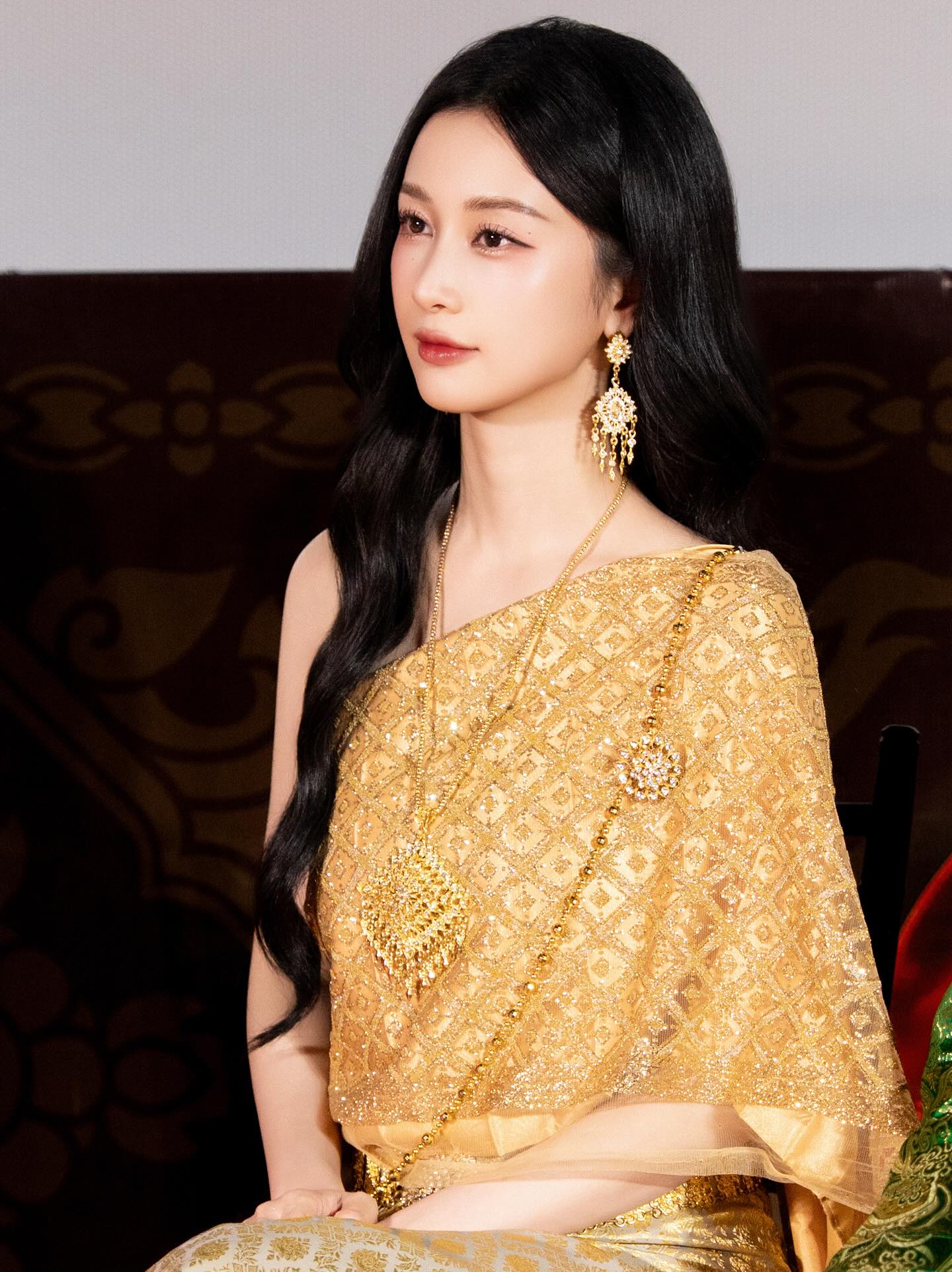 Sohu đăng bài dài khen một “nàng thơ” Việt: Người đẹp hớp hồn từ những giây đầu tiên- Ảnh 3.