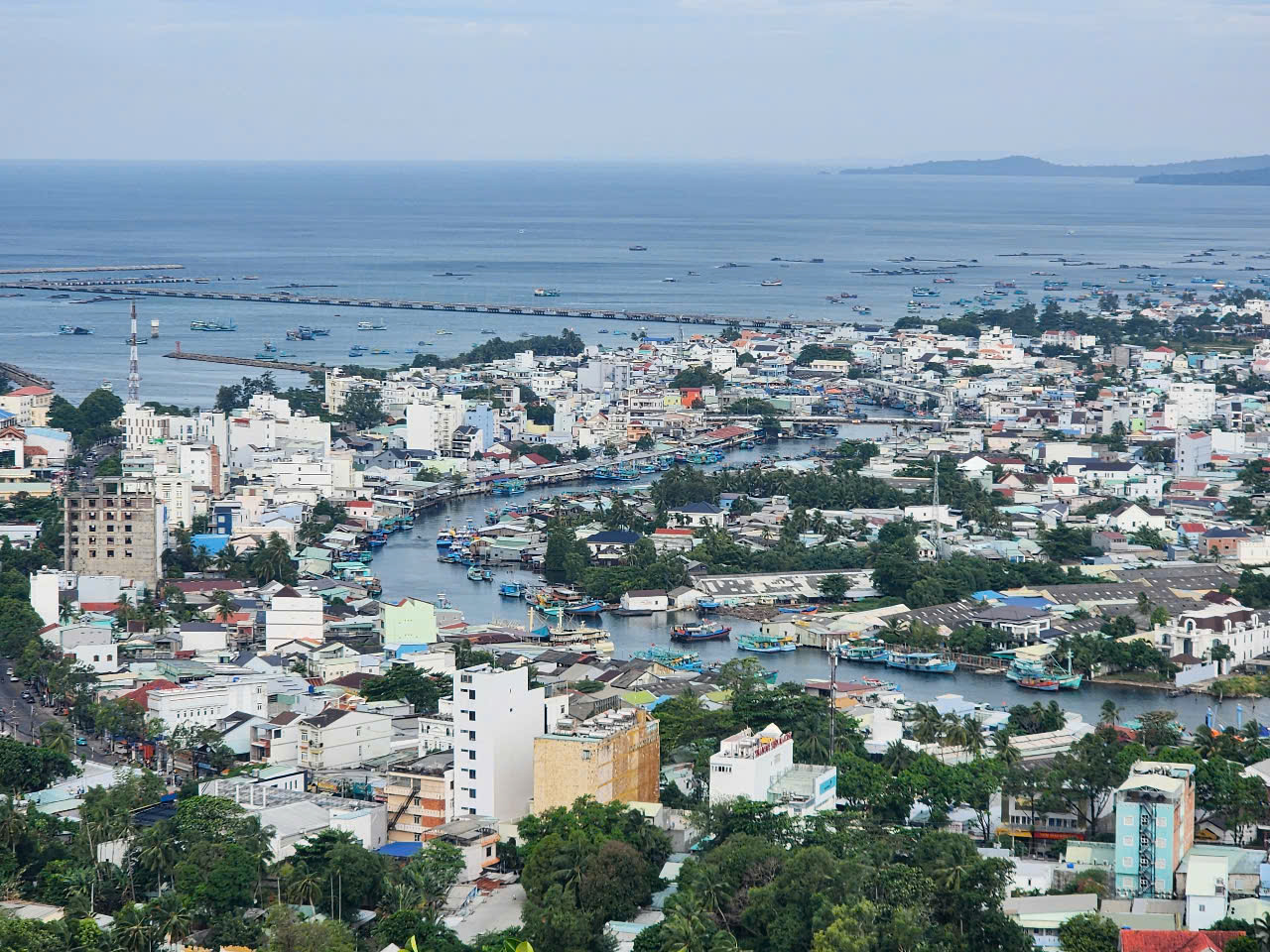 Thông báo chính thức về sự số mất điện trên diện rộng ở đặc khu Phú Quốc- Ảnh 1.