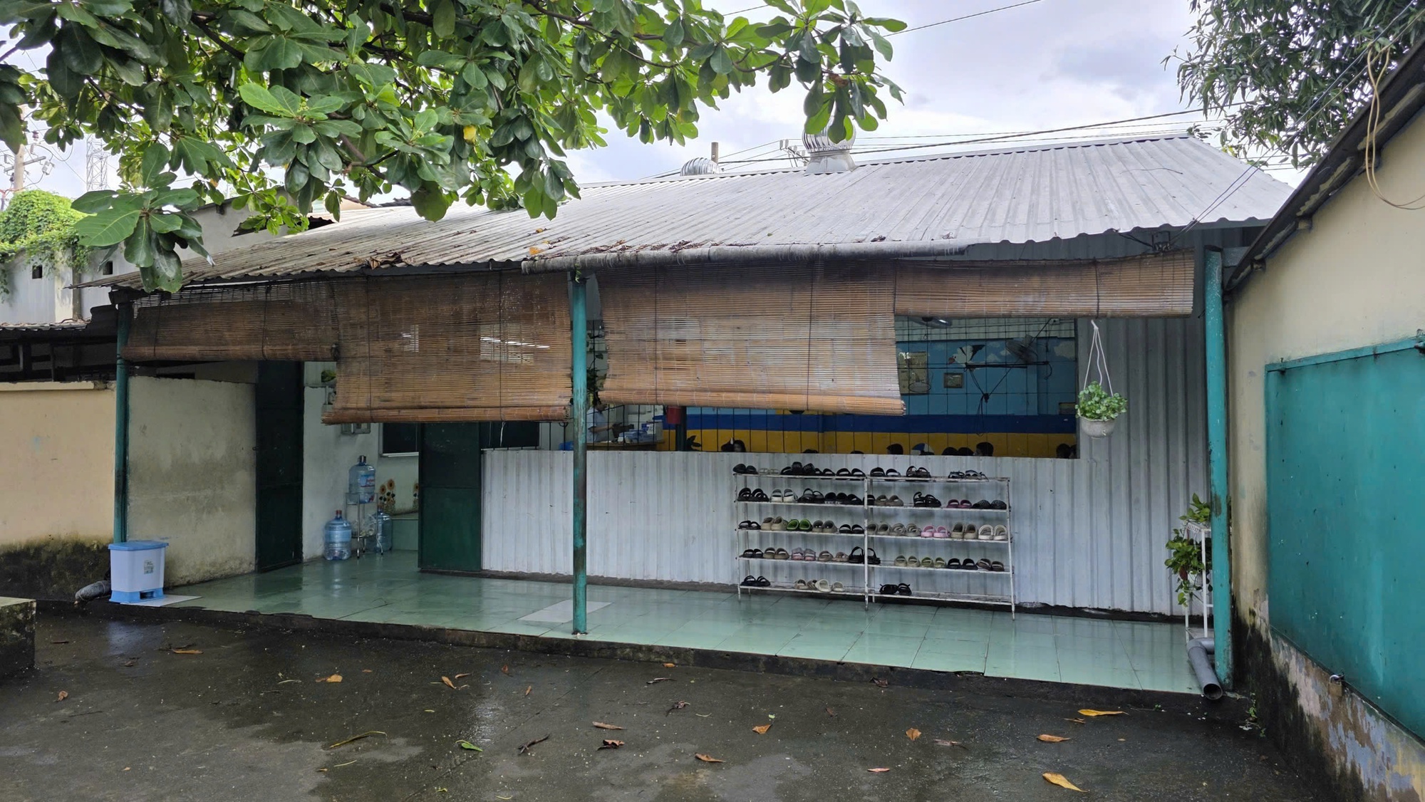 Sở GD-ĐT TP HCM nói gì về "những lớp học có sĩ số trên 50 học sinh"?- Ảnh 1.